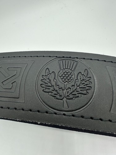 Cintura kilt pelle goffrata - in,